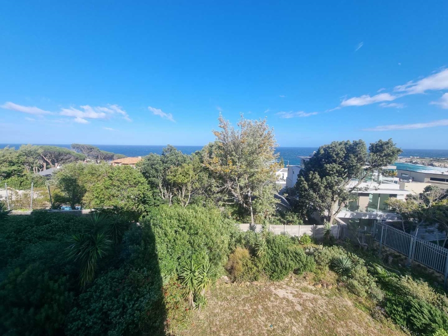 To Let 1 Bedroom Property for Rent in Camps Bay Western Cape
